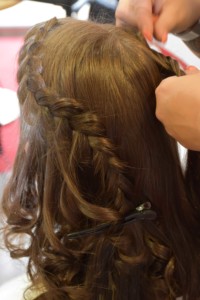 Brautfrisur und Festfrisur in Lübeck | Festfrisur geflochtene Haare